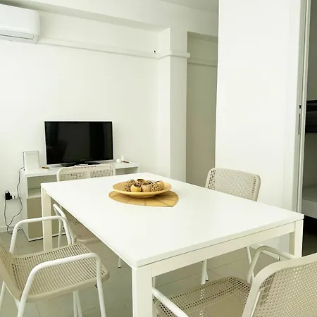 Portosalvo Holiday House 펜션 *