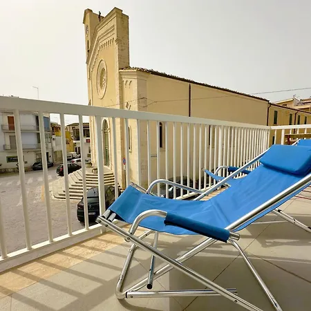 Portosalvo Holiday House *